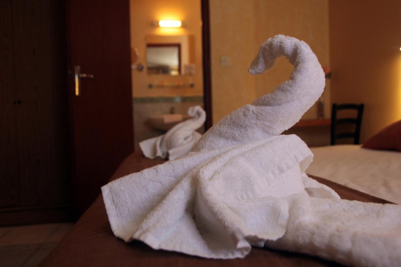 Logis Hotel Le Pressoir Saint Chinian Bagian luar foto