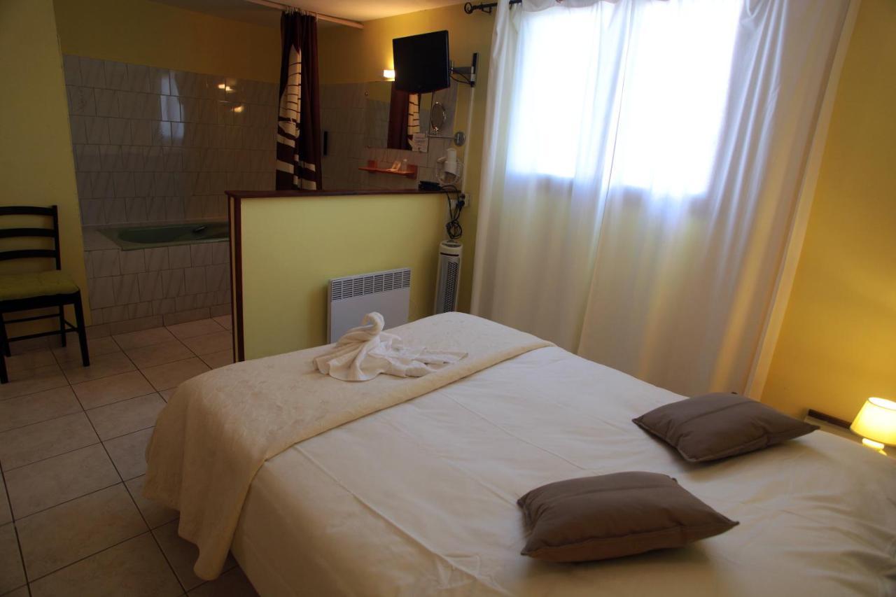 Logis Hotel Le Pressoir Saint Chinian Bagian luar foto