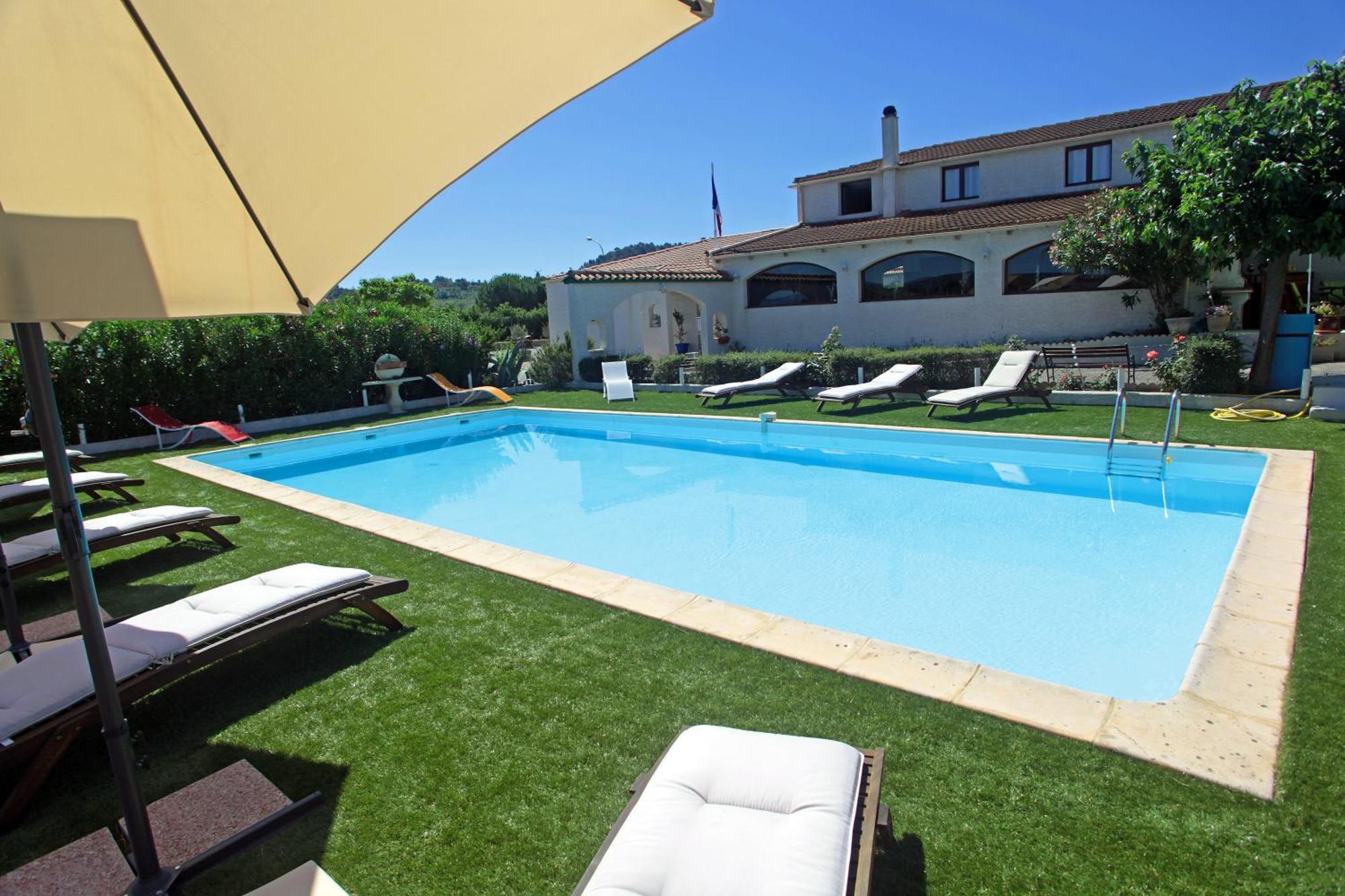 Logis Hotel Le Pressoir Saint Chinian Bagian luar foto